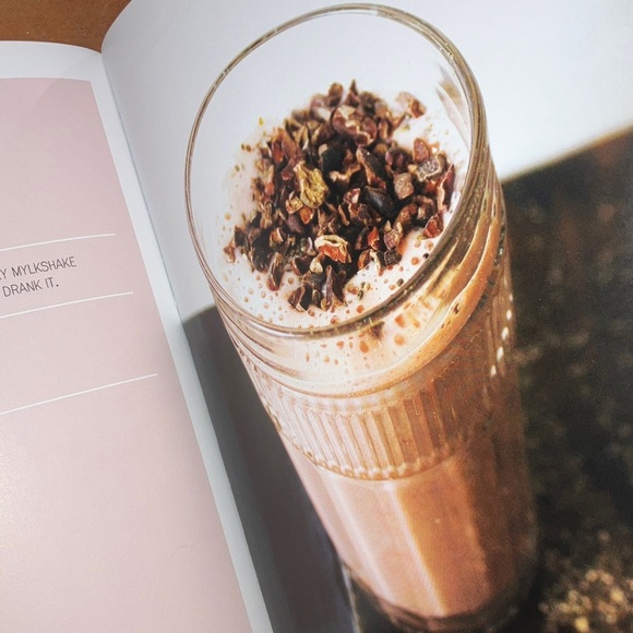 100 Best Juices, Smoothies and Healthy Snacks by - Black and Purple Edition - Picture 15 of 16